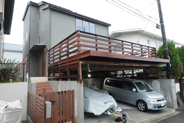 相模湾と富士山を望む高台の家