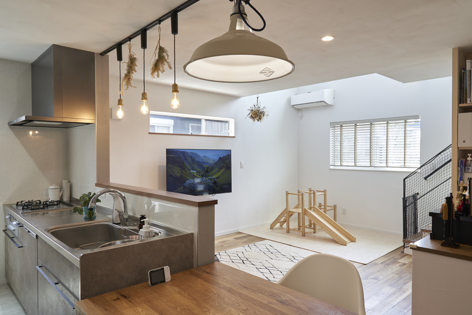 お子様と寄り添う自然素材の家